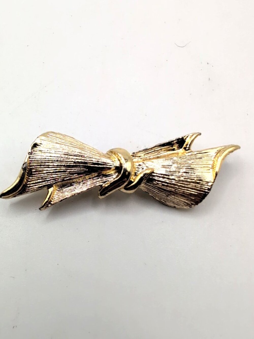 Vintage Gerry's Gold Tone Bow Shaped Brooch Signed 2.25" Long VGC